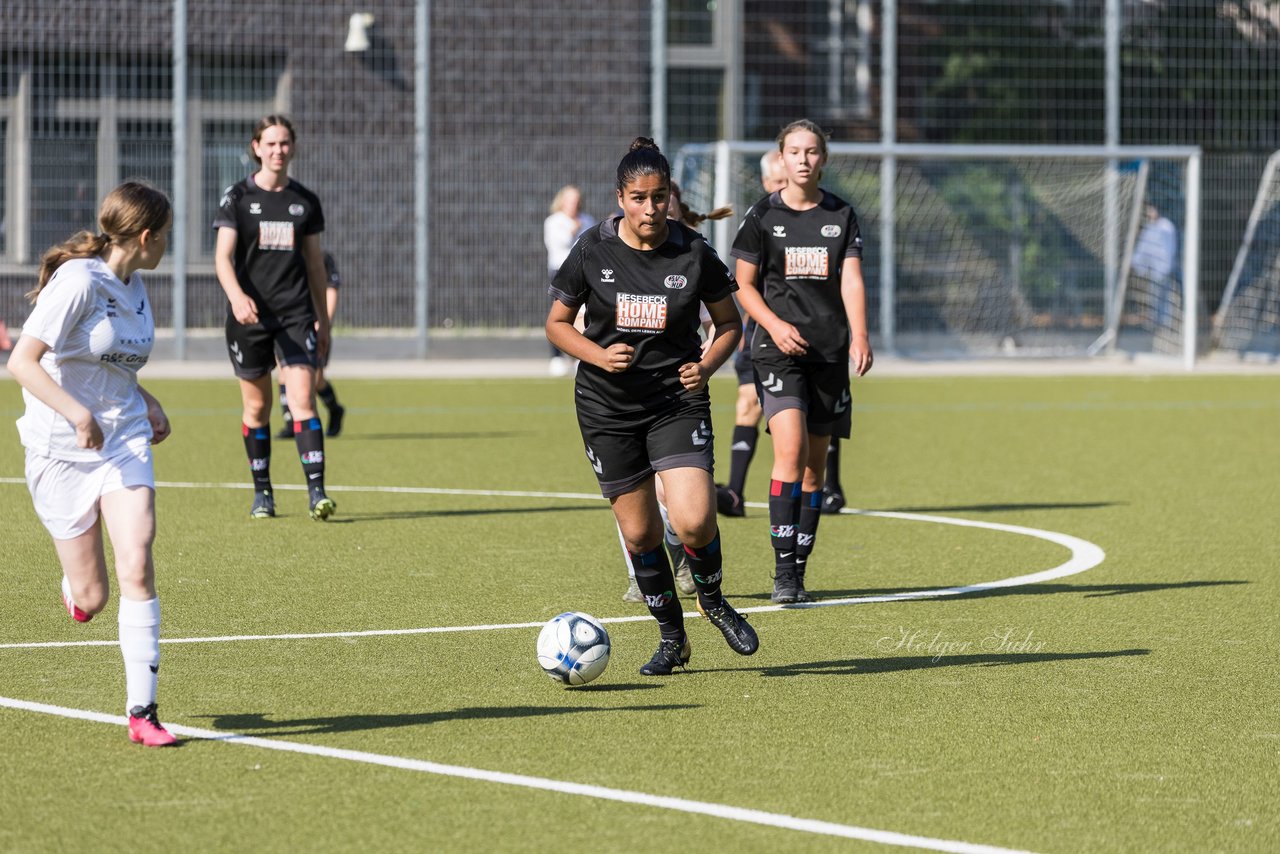 Bild 313 - wBJ Alstertal-Langenhorn - SV Henstedt-Ulzburg : Ergebnis: 4:1